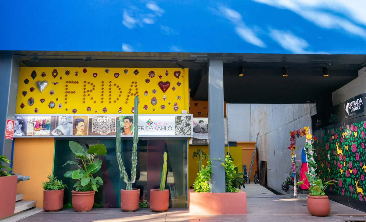 Visit the Frida Kahlo Riviera Maya Museum in Playa del Carmen and enjoy lunch at Harry’s